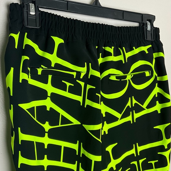 Michael Kors Newsprint Logo Cady Joggers Style #MU93H67BSG - Picture 10 of 13